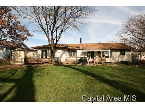 52 Camelot Drive Rochester, IL 62563 - Photo 3 of 21