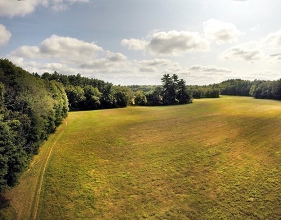 28 Old Concord Road Lincoln, MA 01773 - Photo 14 of 14 a view of an ocean from a yard