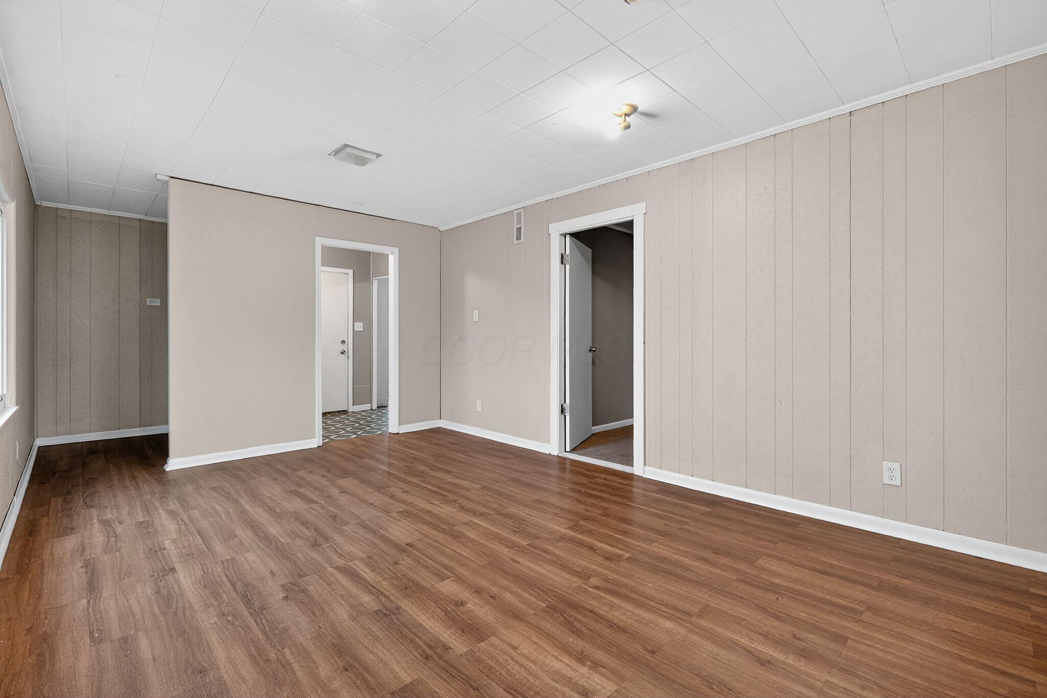 290 South Hampton Road Columbus, OH 43213 - Photo 22 of 32