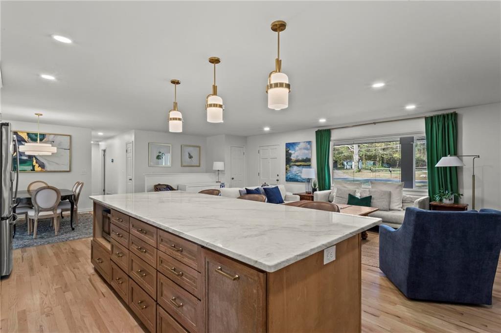 4061 North Cooper Lake Road Southeast Smyrna, GA 30082 - Photo 12 of 45