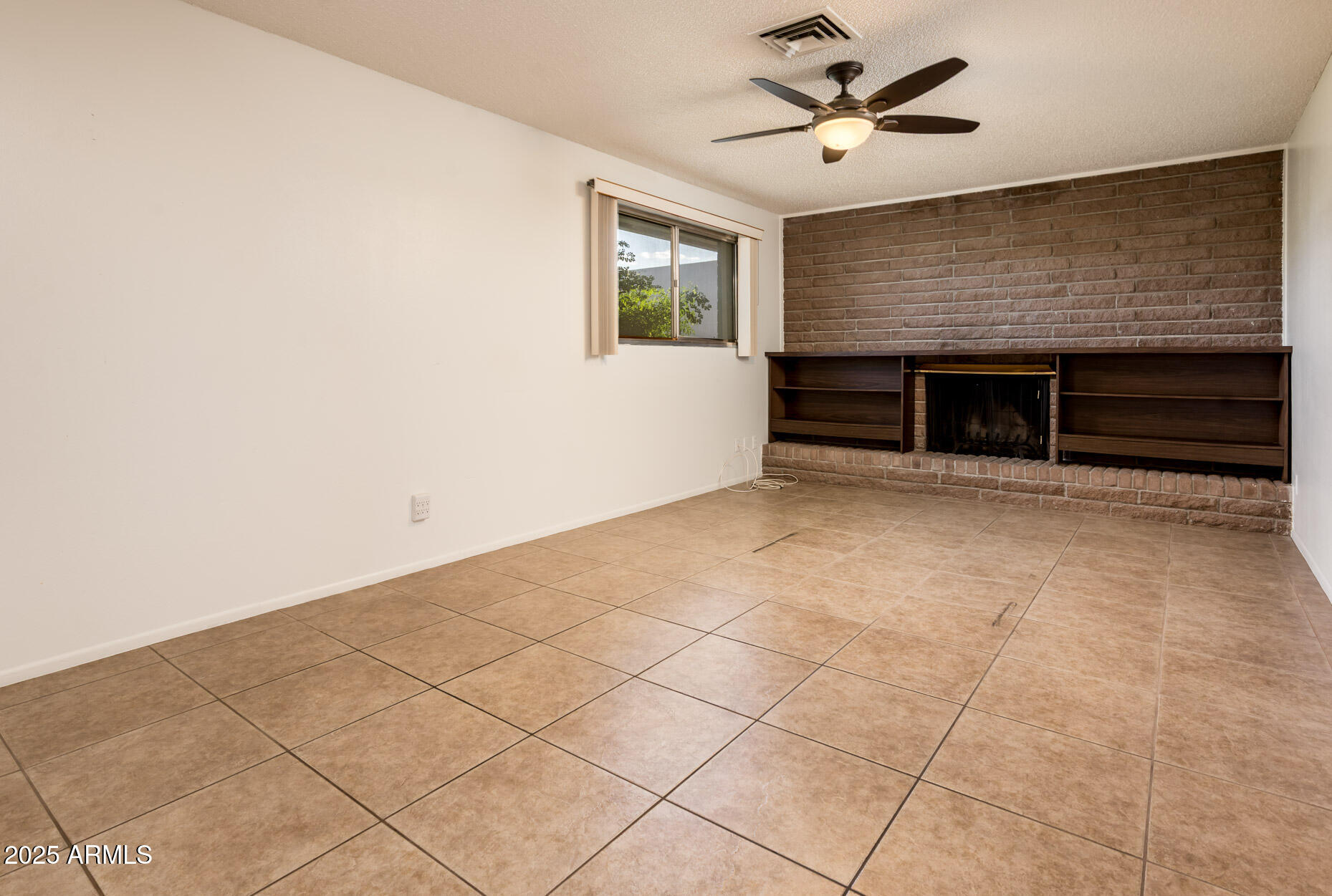 2431 East Ocotillo Road Phoenix, AZ 85016 - Photo 11 of 47 2431 E Ocotillo Rd - MLS-18