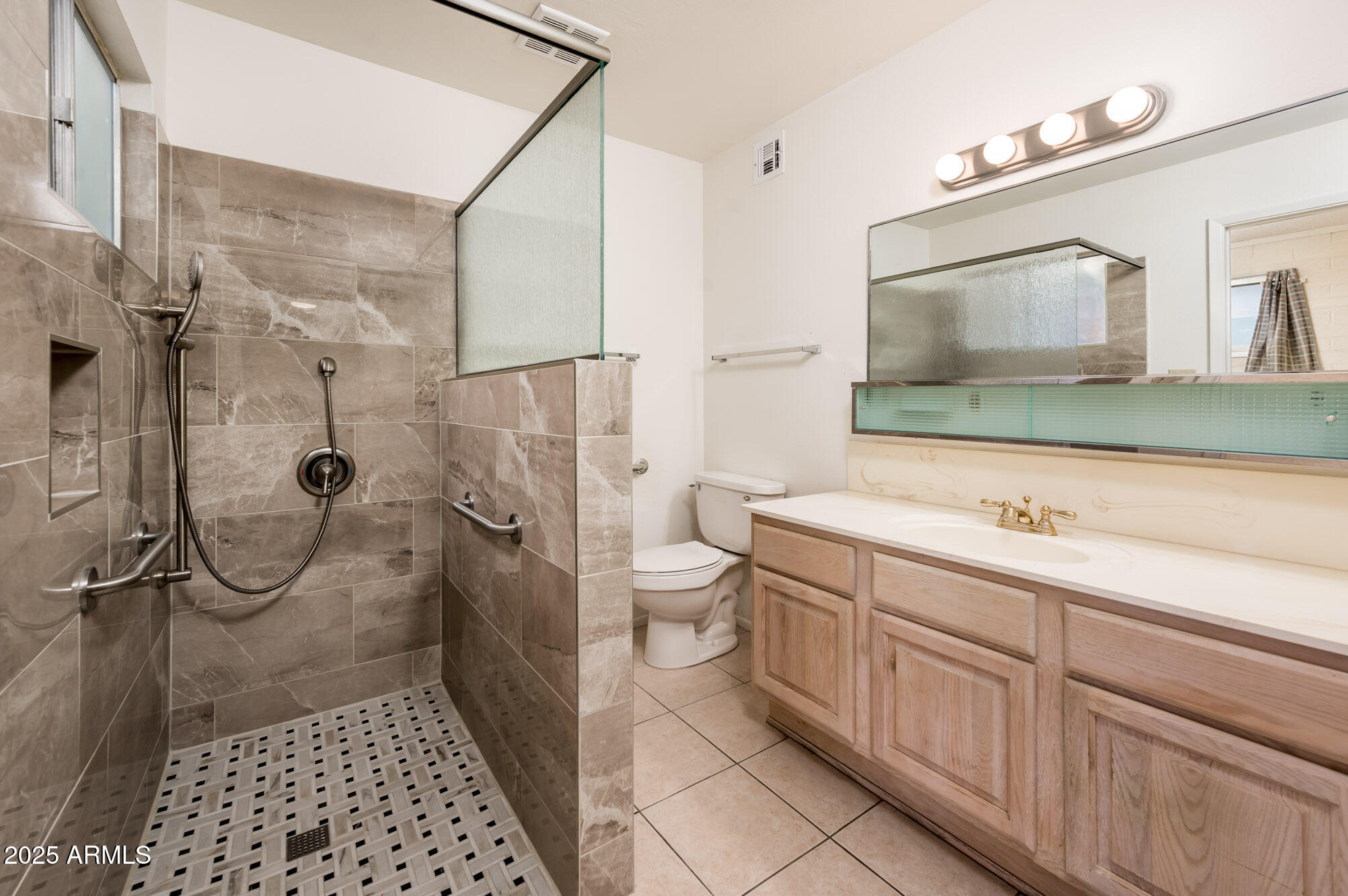 2431 East Ocotillo Road Phoenix, AZ 85016 - Photo 15 of 47 2431 E Ocotillo Rd - MLS-23