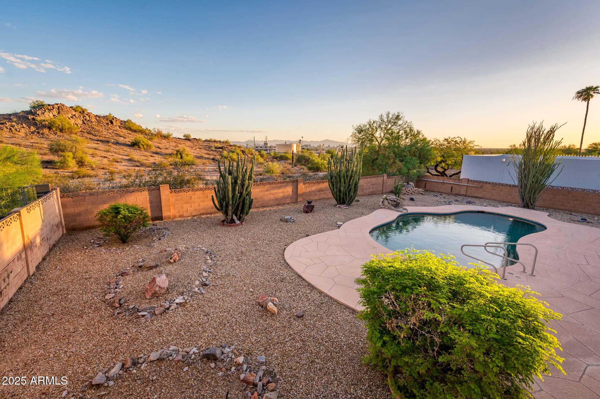 2431 East Ocotillo Road Phoenix, AZ 85016 - Photo 19 of 47 2431 E Ocotillo Rd - MLS-33