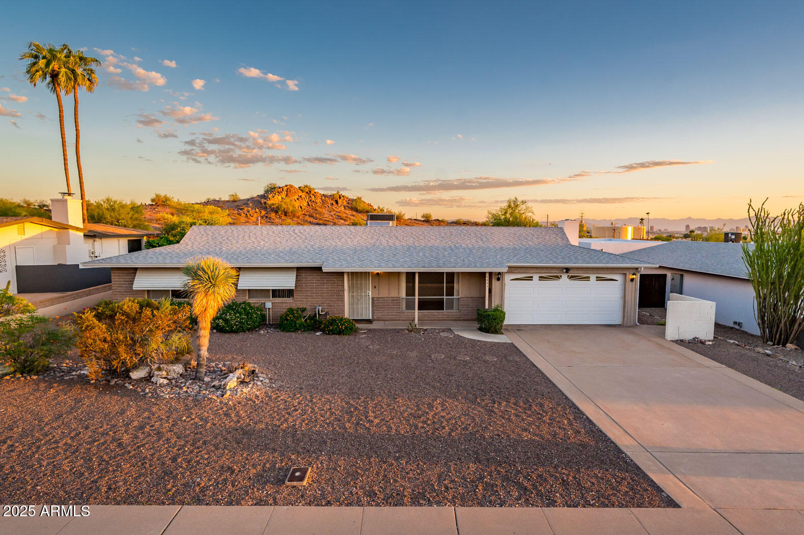 2431 East Ocotillo Road Phoenix, AZ 85016 - Photo 2 of 47 2431 E Ocotillo Rd - MLS-2