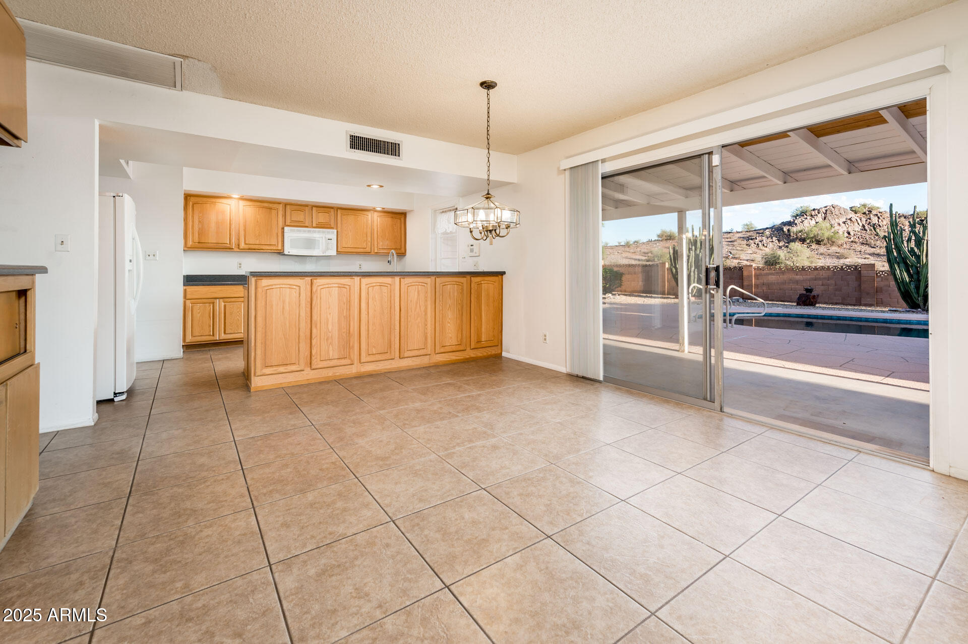 2431 East Ocotillo Road Phoenix, AZ 85016 - Photo 6 of 47 2431 E Ocotillo Rd - MLS-11