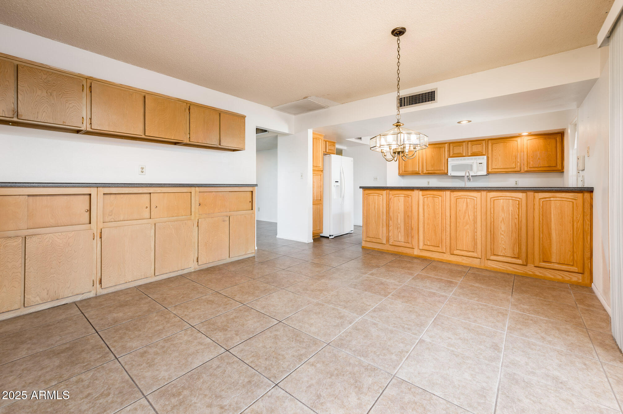 2431 East Ocotillo Road Phoenix, AZ 85016 - Photo 7 of 47 2431 E Ocotillo Rd - MLS-12