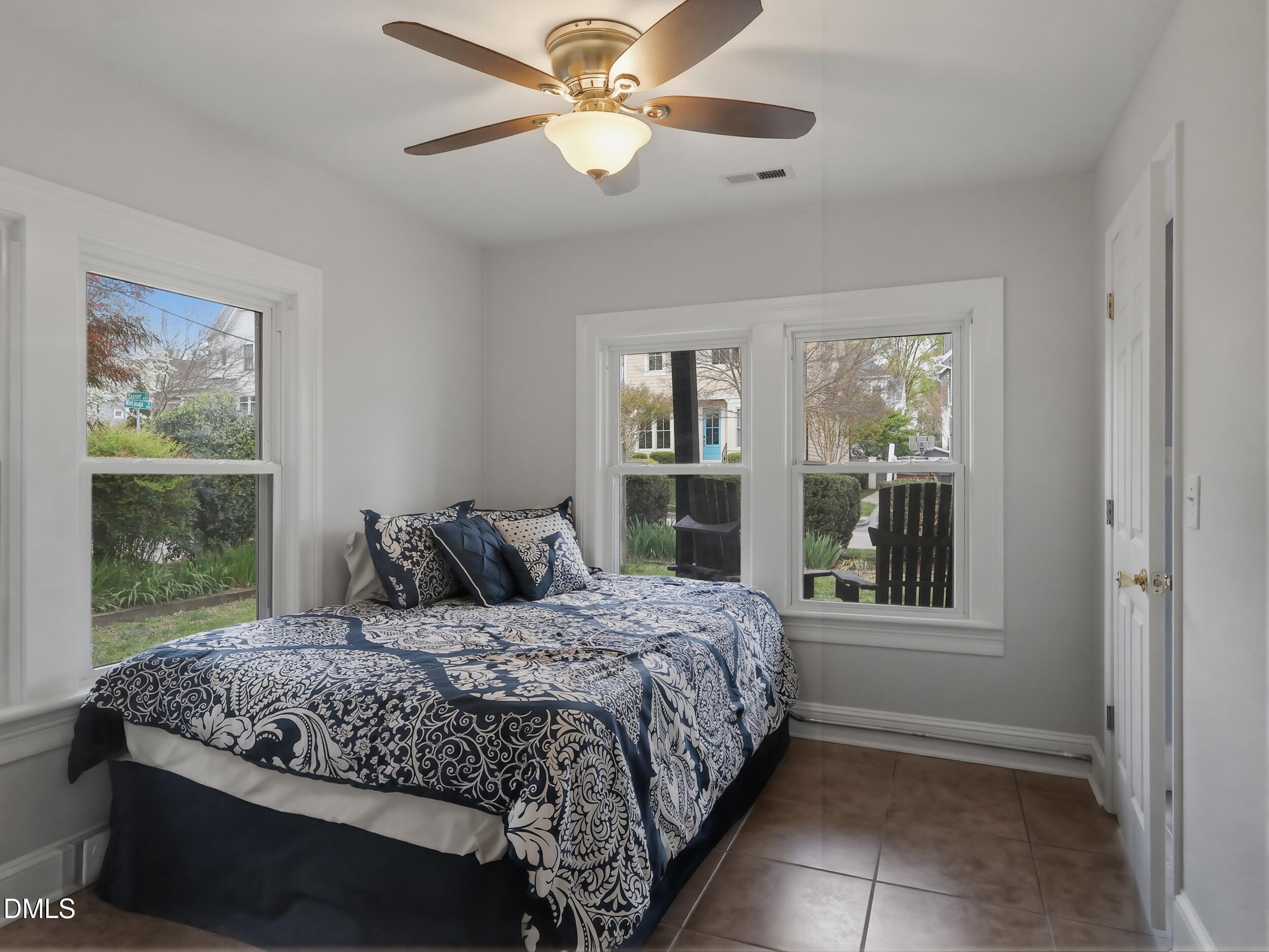 700 Sasser Street Raleigh, NC 27604 - Photo 10 of 28 4_007_img_8171