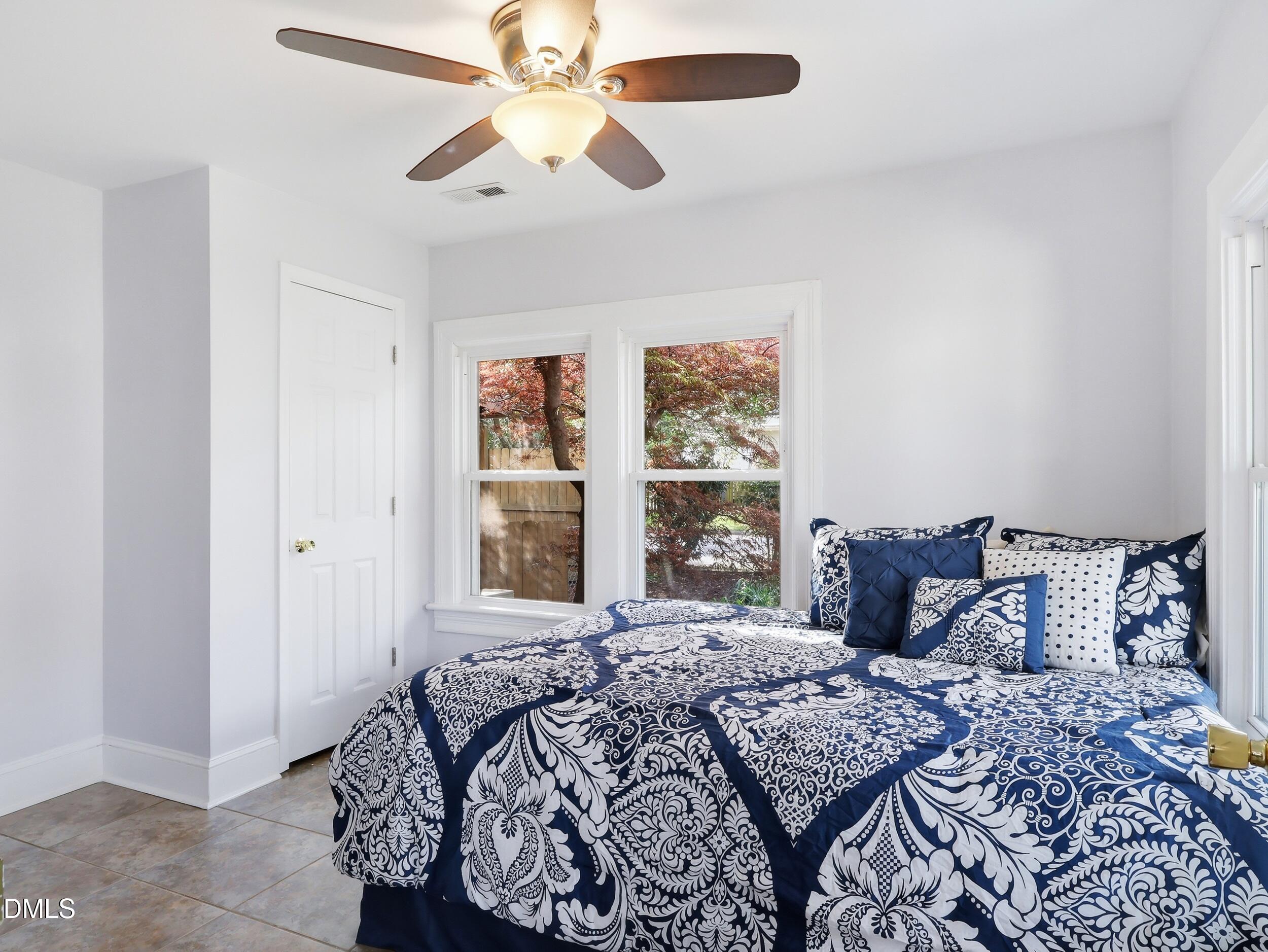 700 Sasser Street Raleigh, NC 27604 - Photo 11 of 28 5_006_img_8168