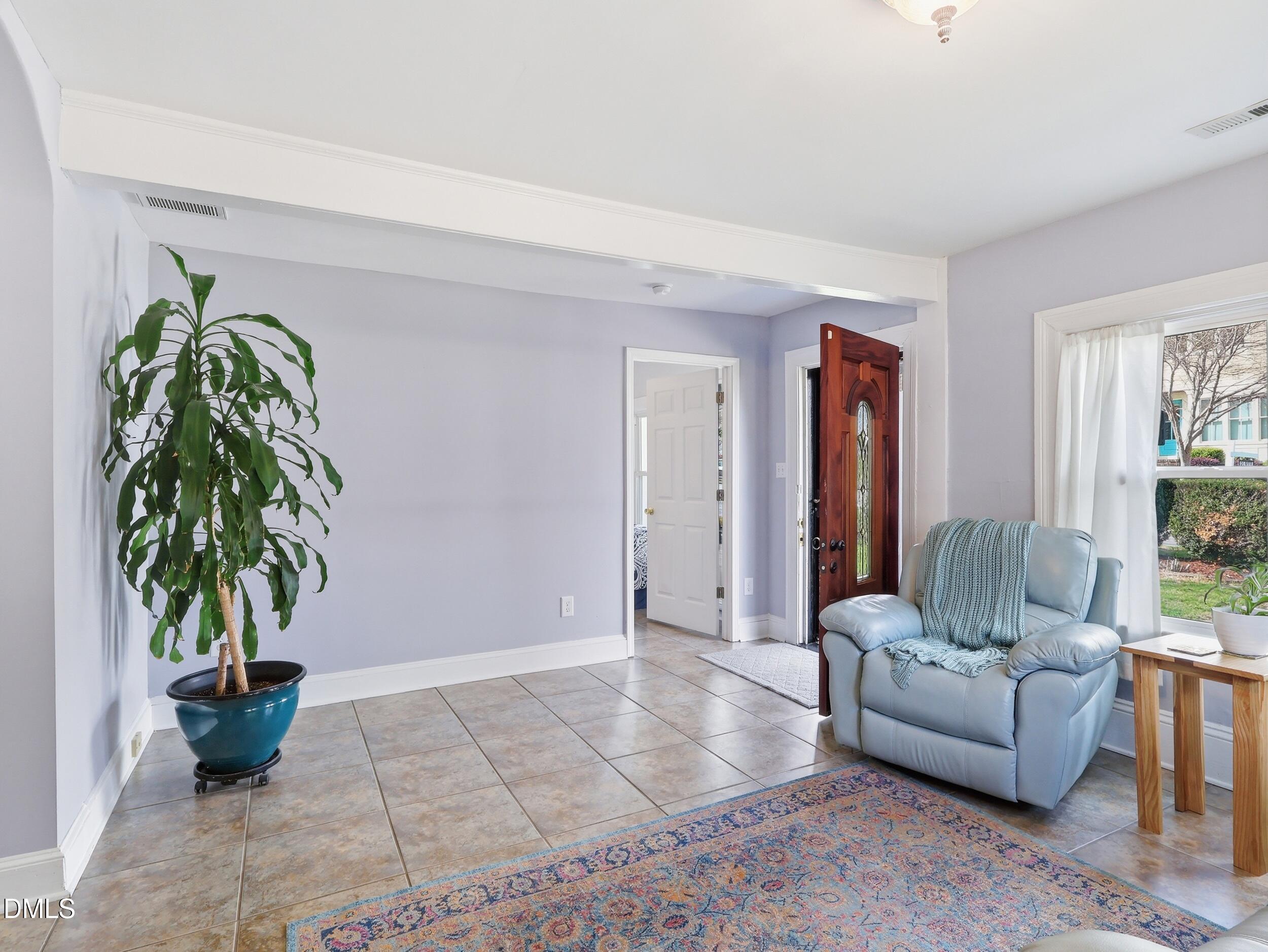 700 Sasser Street Raleigh, NC 27604 - Photo 8 of 28 6_002_img_8183