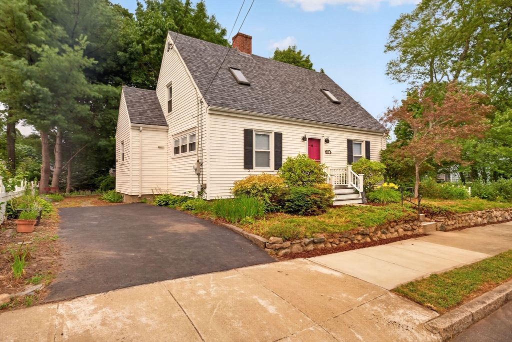 414 Archer Street Fall River, MA 02720 - Photo 1 of 36