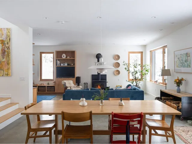 $1,595,000 | 60 Wolf Lane, Richmond, VT 05477