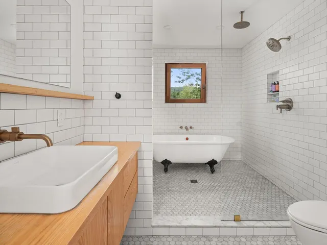 $1,595,000 | 60 Wolf Lane, Richmond, VT 05477