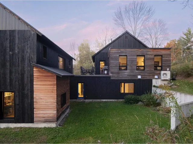 $1,595,000 | 60 Wolf Lane, Richmond, VT 05477