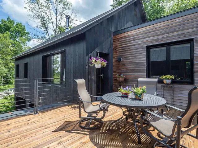 $1,595,000 | 60 Wolf Lane, Richmond, VT 05477