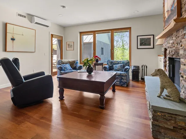 $1,595,000 | 60 Wolf Lane, Richmond, VT 05477