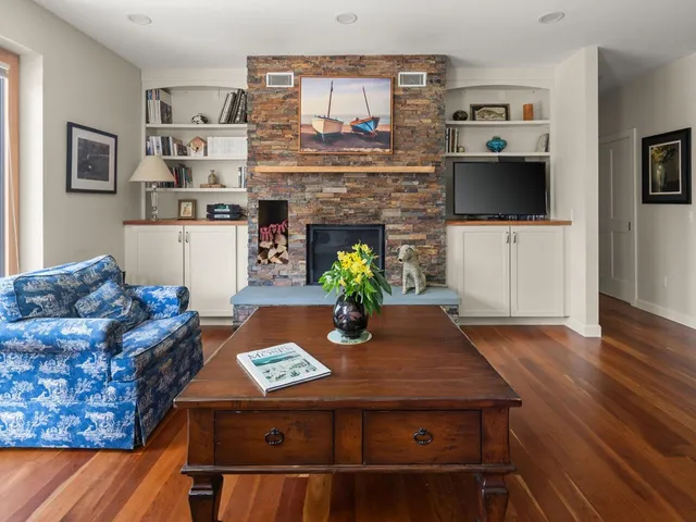 $1,595,000 | 60 Wolf Lane, Richmond, VT 05477