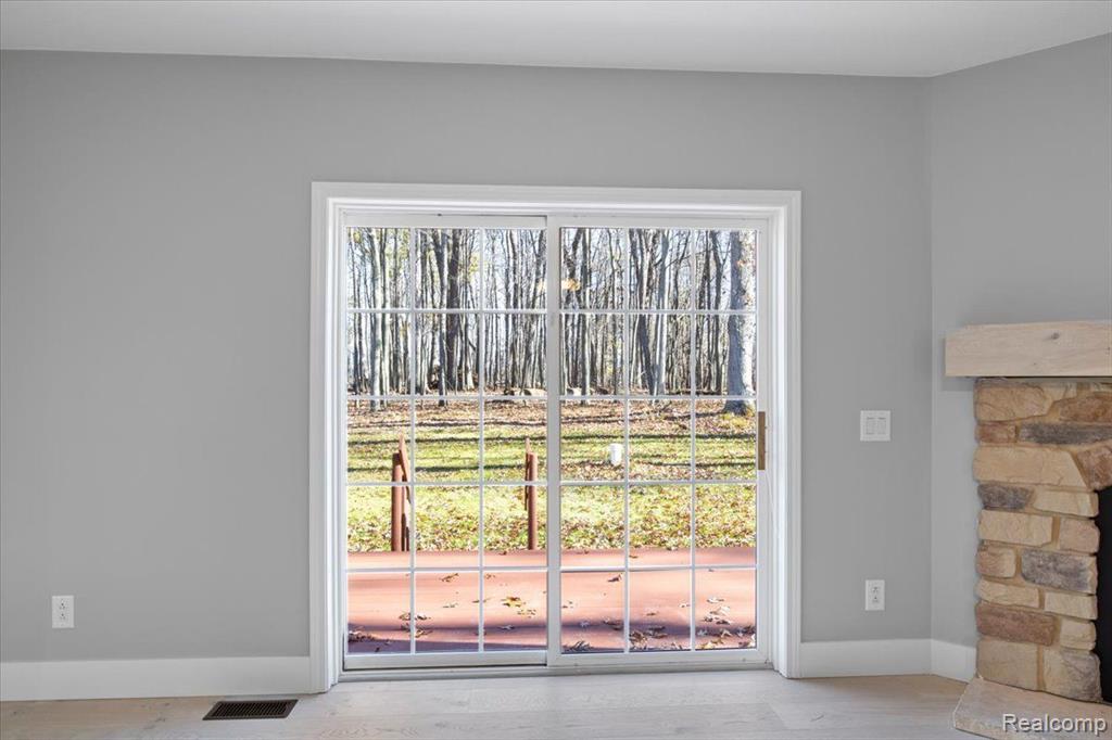 9220 Oak Grove Road Howell, MI 48855 - Photo 23 of 39