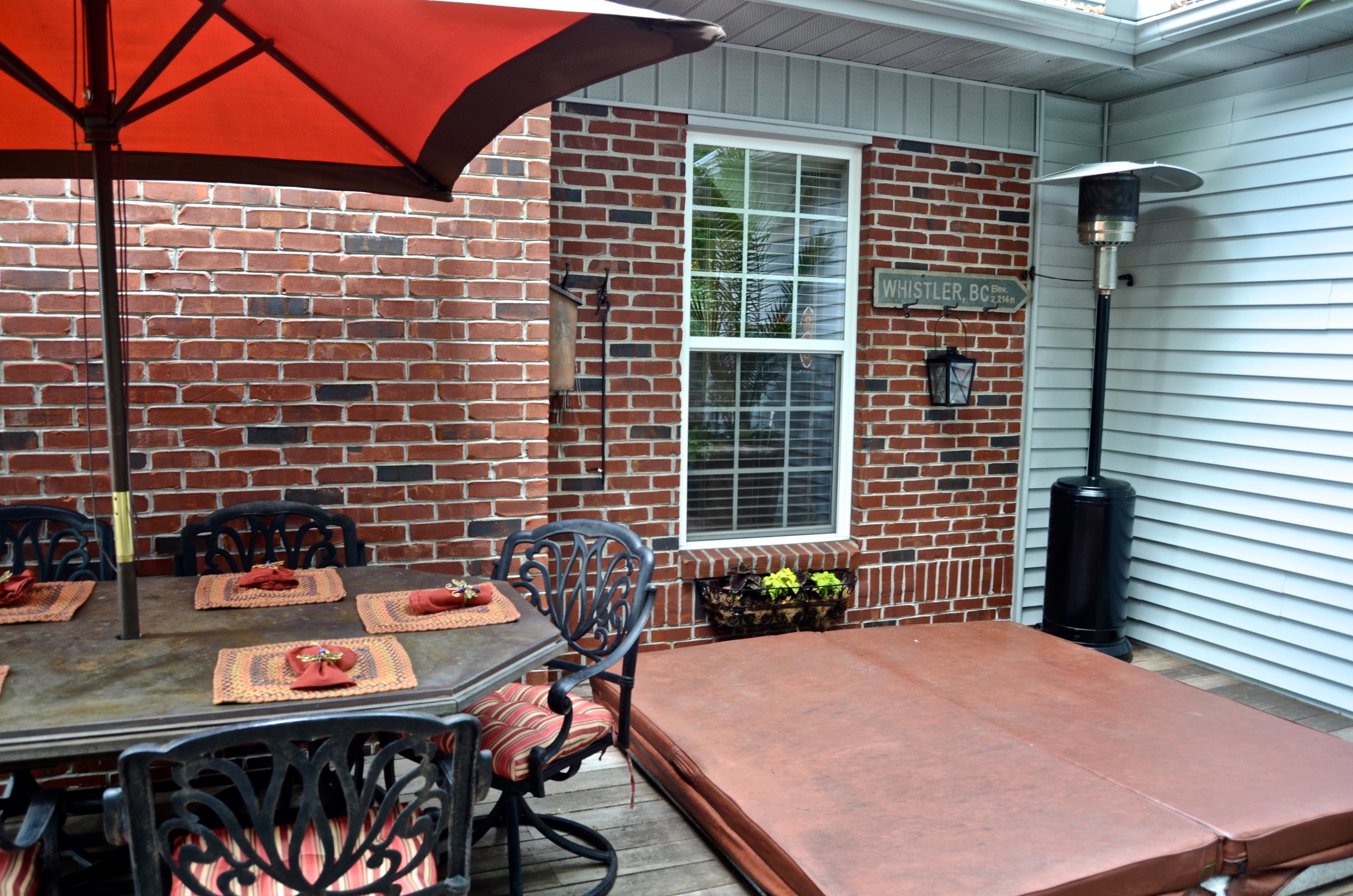 335 South Springview Road Maryville, TN 37801 - Photo 32 of 39 Back deck with hottub and extra benches