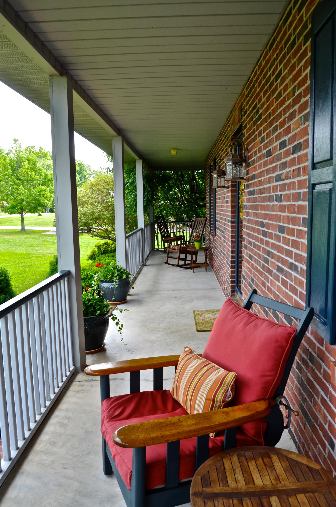335 South Springview Road Maryville, TN 37801 - Photo 37 of 39 Covered wraparound front porch