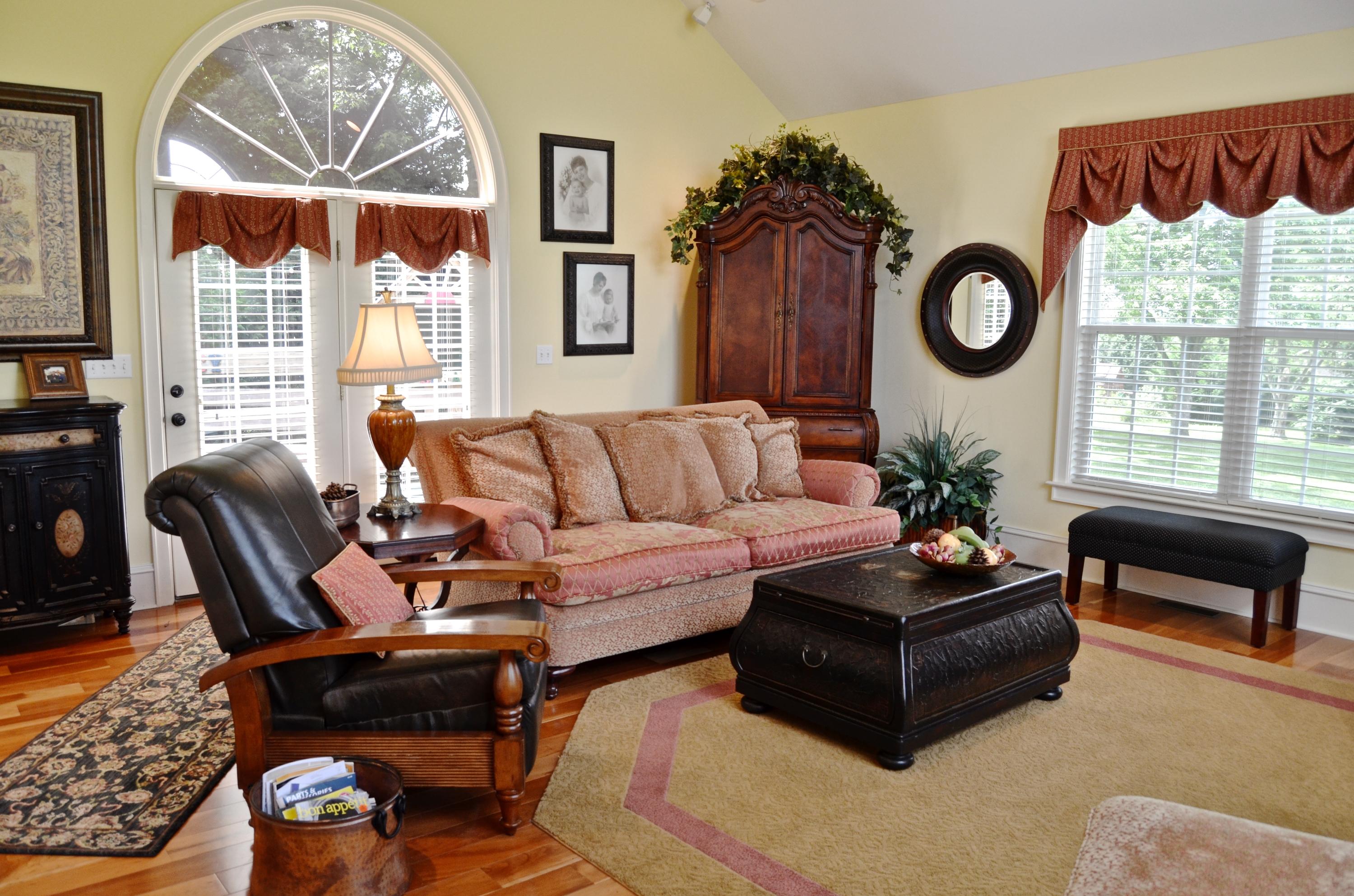 335 South Springview Road Maryville, TN 37801 - Photo 6 of 39 Sunny GR with wood flooring