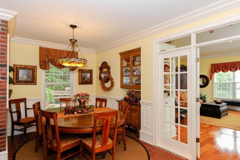 335 South Springview Road Maryville, TN 37801 - Photo 7 of 39 Dining Room