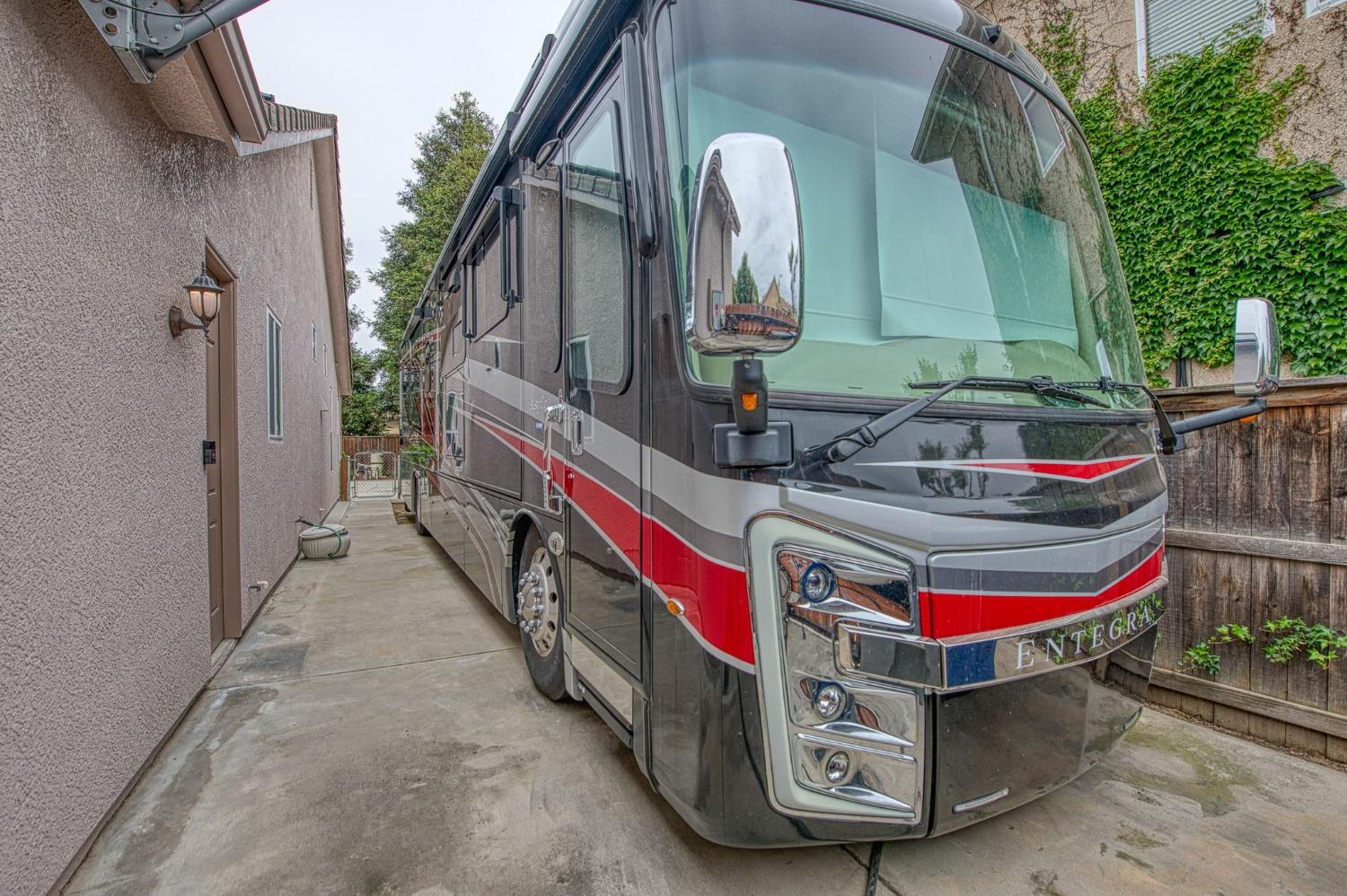 2267 Graybark Avenue Clovis, CA 93619 - Photo 6 of 42 a view of balcony and front door