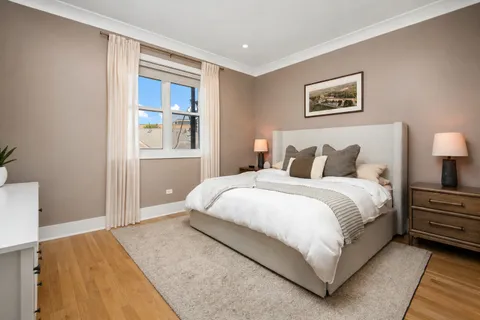 $875,000 | 1900 North Sheffield Avenue, Unit 2N, Chicago, IL 60614
