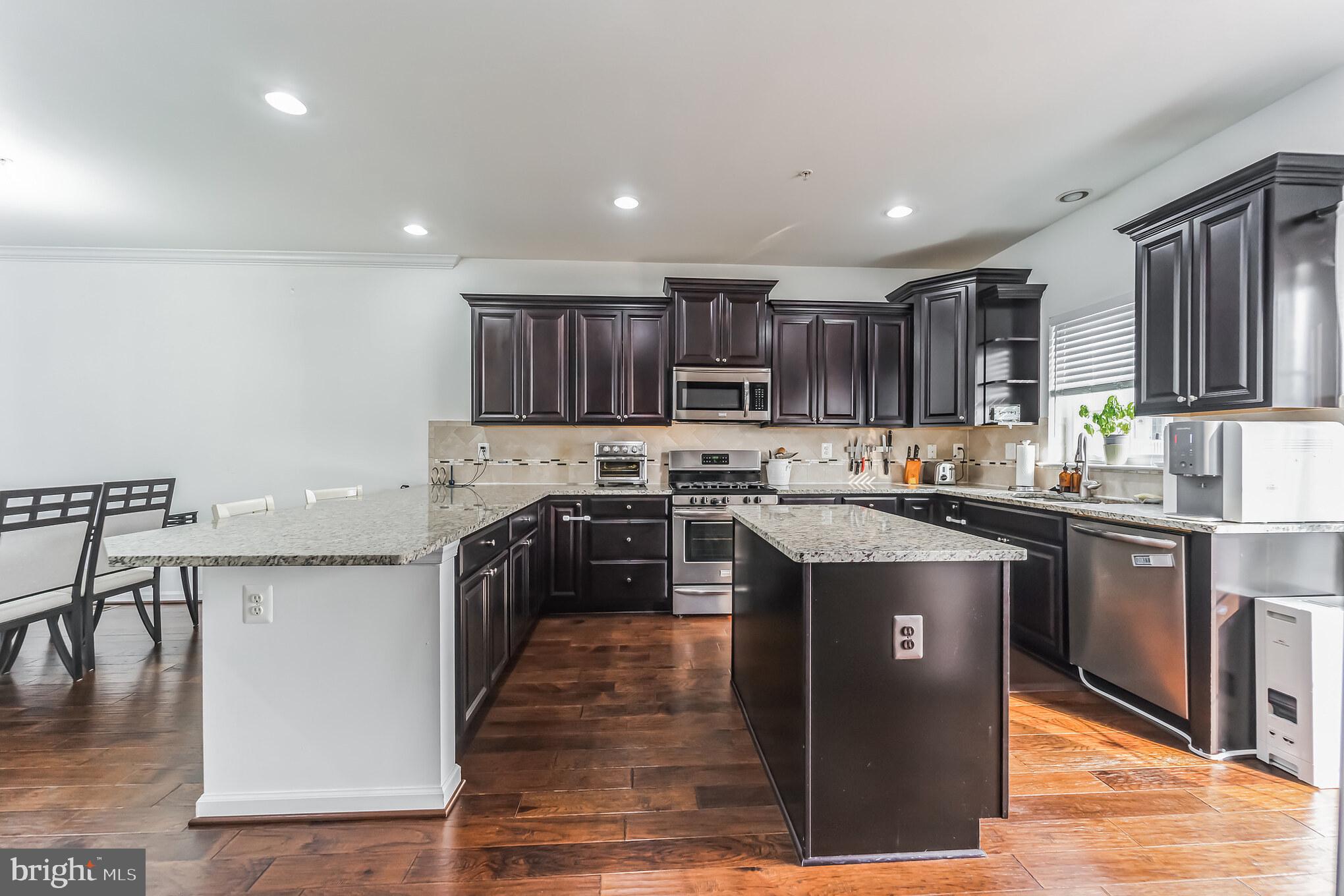 7201 Greenfitch Way Hanover, MD 21076 - Photo 3 of 30