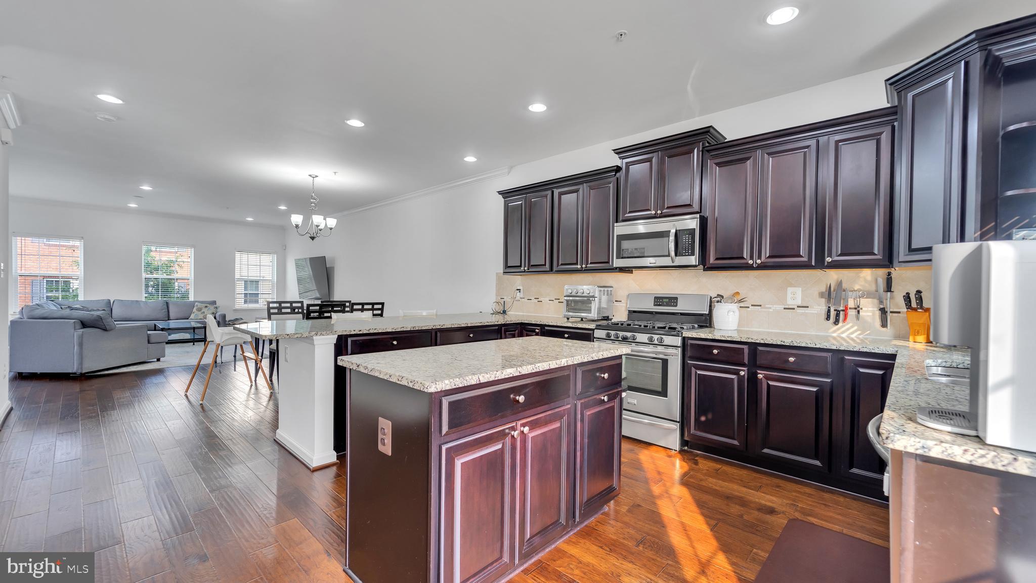 7201 Greenfitch Way Hanover, MD 21076 - Photo 4 of 30