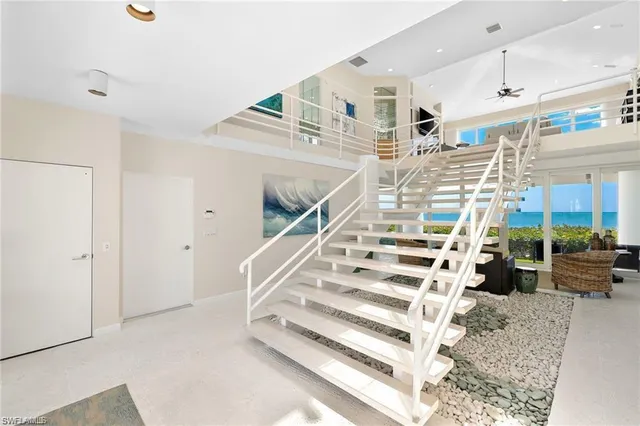 a view of entryway and hall