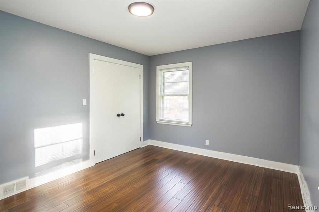2281 Lancaster Road Bloomfield Hills, MI 48302 - Photo 22 of 37