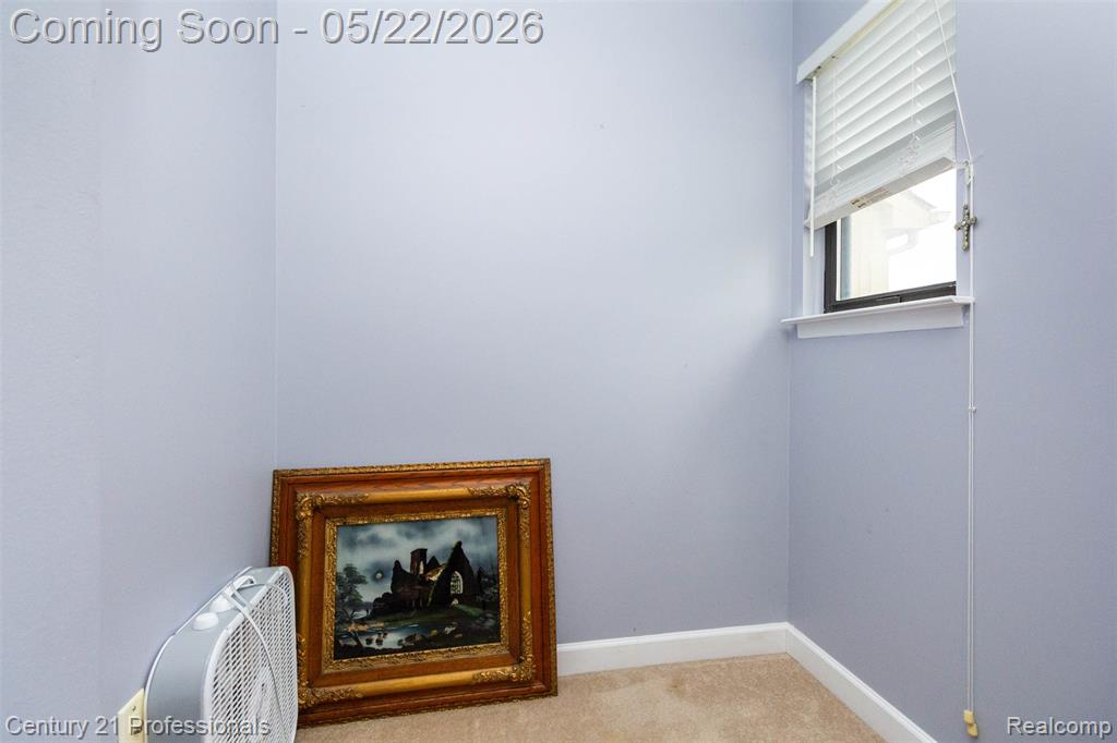 574 Tennyson Rochester, MI 48307 - Photo 23 of 48