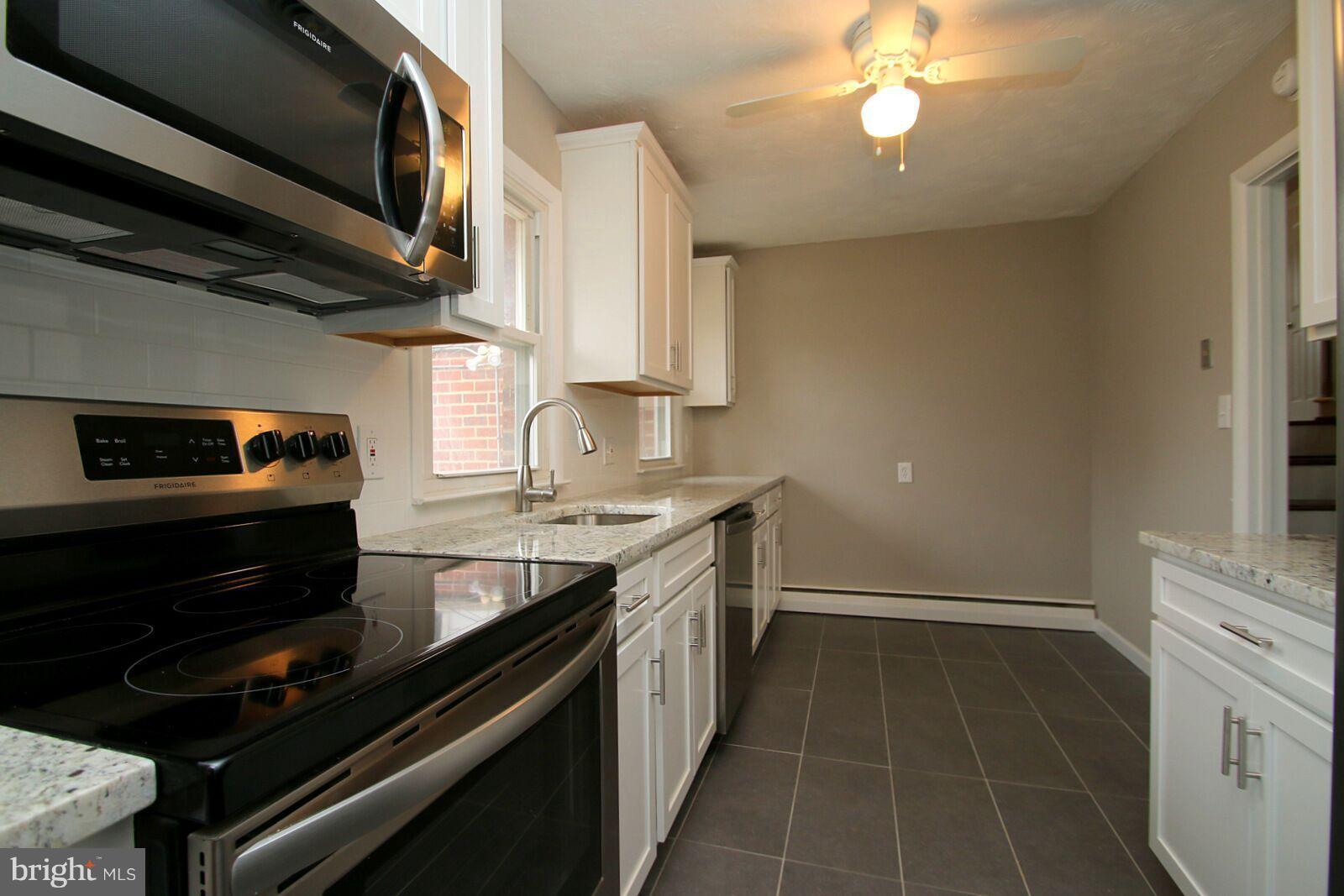 906 Starbit Road Baltimore, MD 21286 - Photo 14 of 30 Kitchen