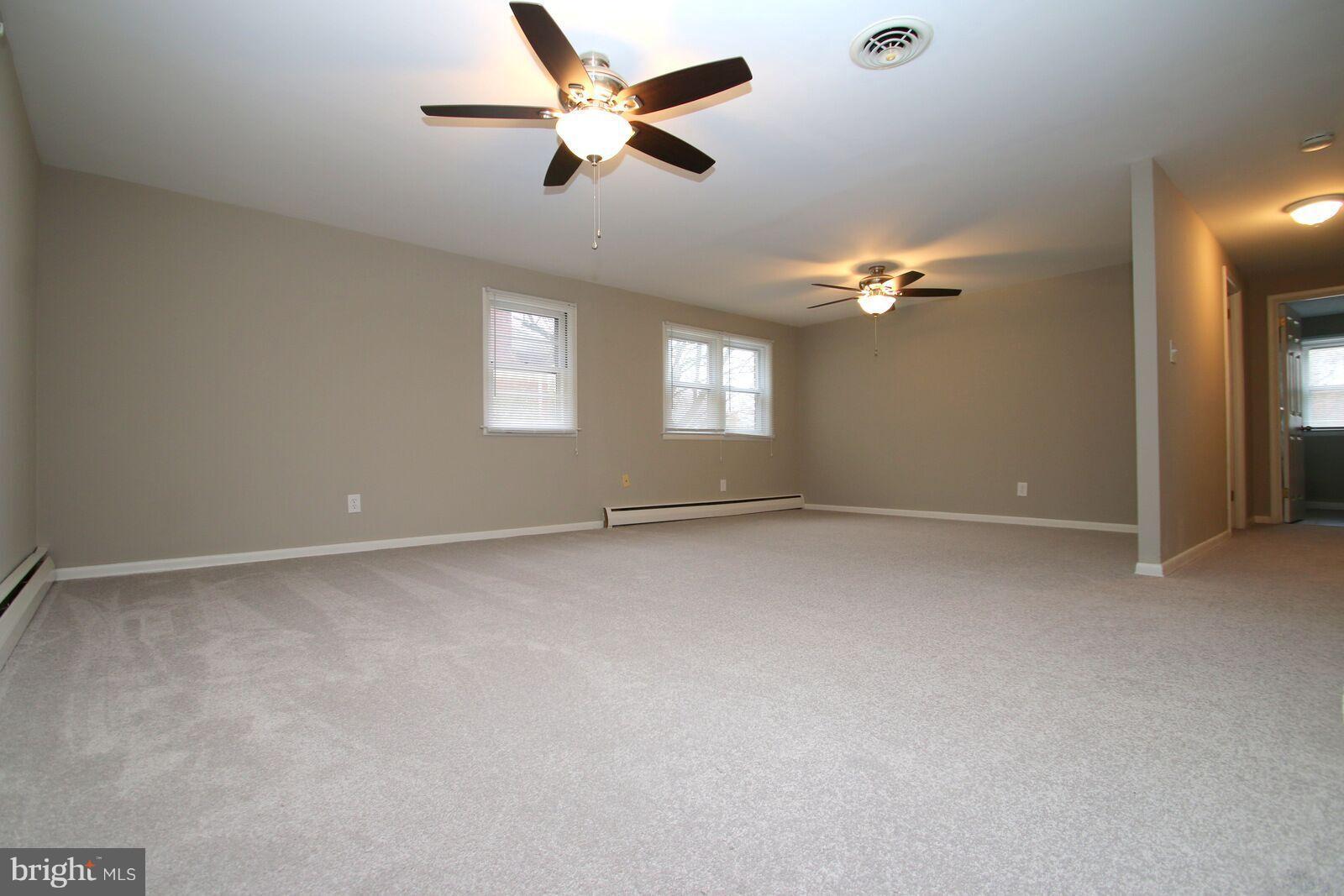906 Starbit Road Baltimore, MD 21286 - Photo 16 of 30 Family Room
