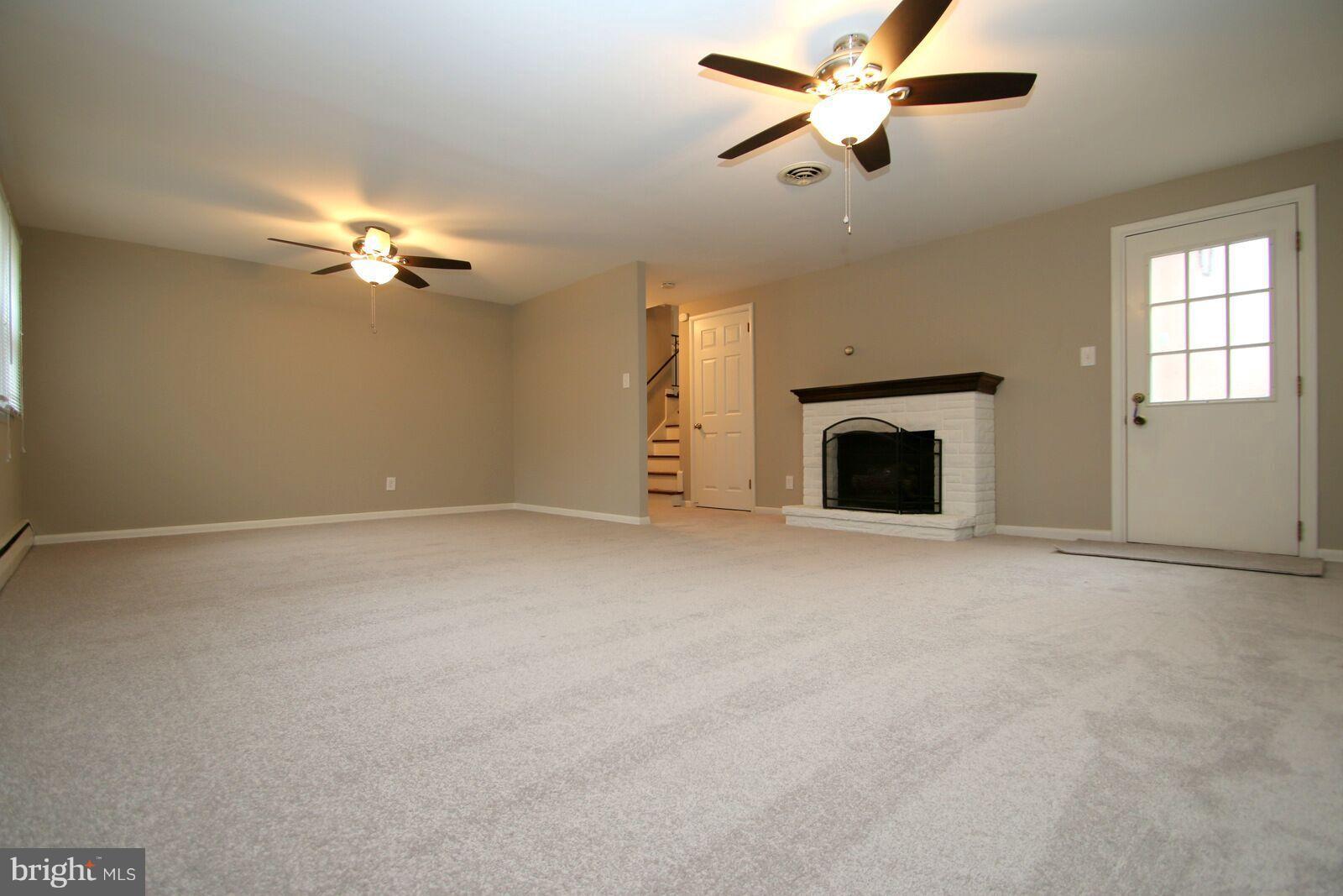 906 Starbit Road Baltimore, MD 21286 - Photo 17 of 30 Family Room