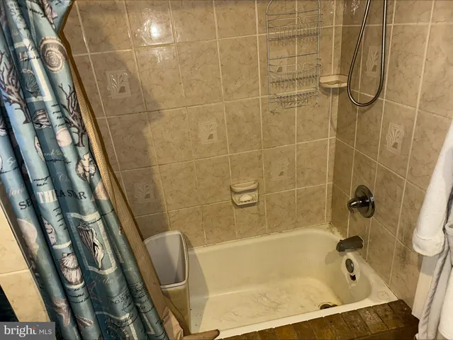 a bathroom with a tub