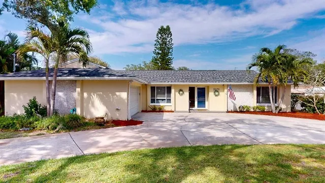 $540,000 | 3075 East Rosery Road, Largo, FL 33764