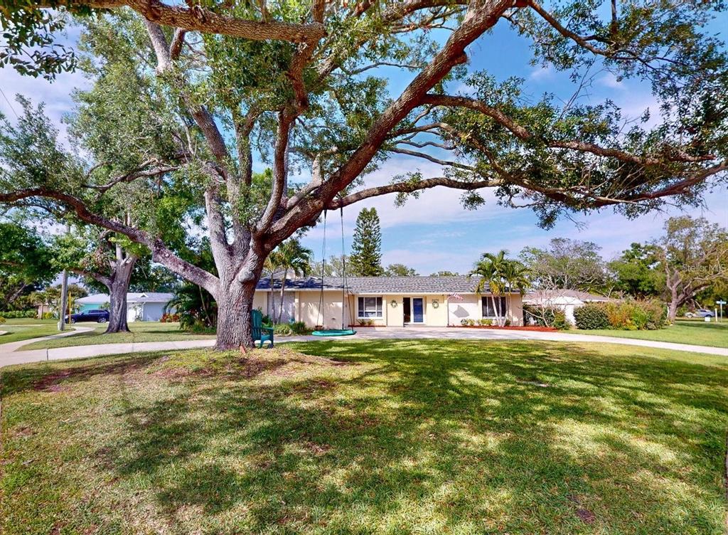 3075 East Rosery Road Largo, FL 33764 - Photo 4 of 36