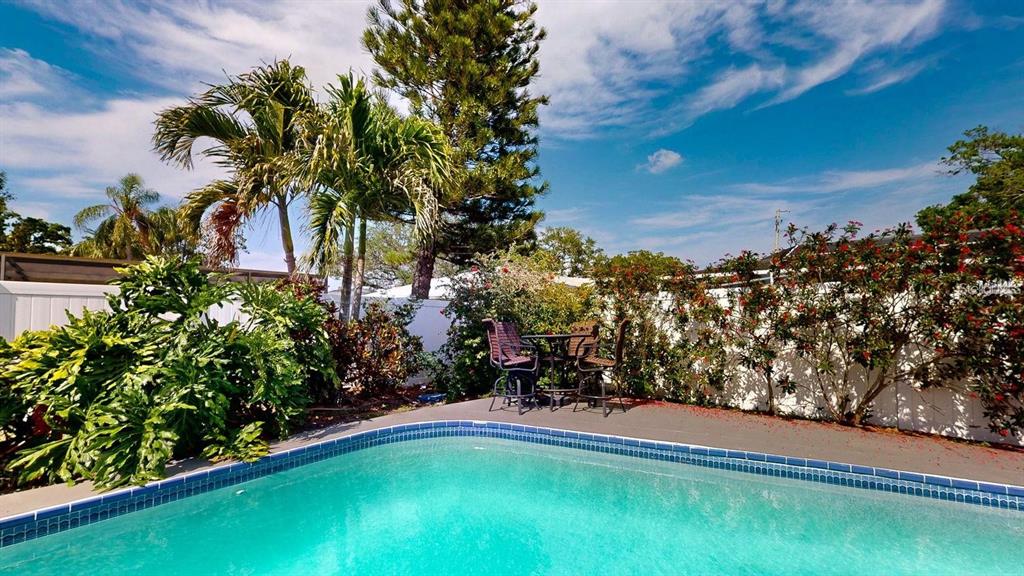 3075 East Rosery Road Largo, FL 33764 - Photo 8 of 36