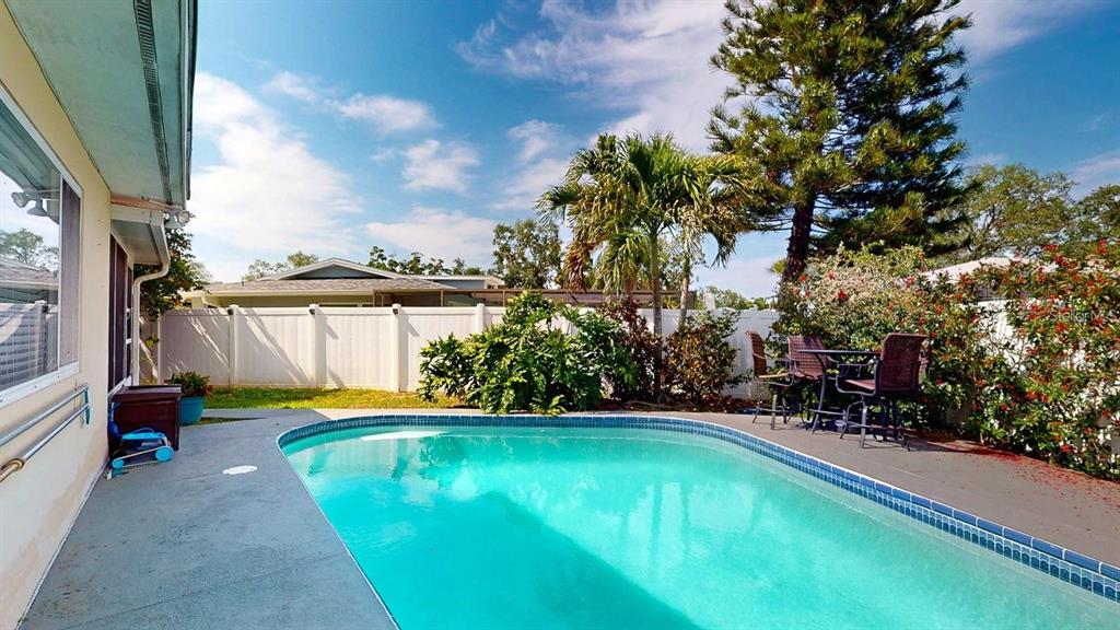 3075 East Rosery Road Largo, FL 33764 - Photo 10 of 36