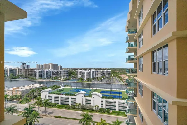 a picture of city view