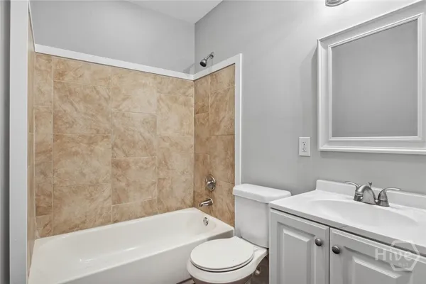 $2,650 | 1505 Reynolds Street, Savannah, GA 31401