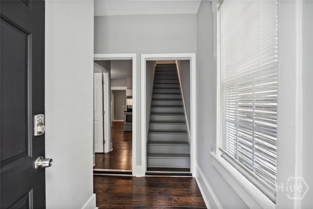 1505 Reynolds Street Savannah, GA 31401 - Photo 2 of 17