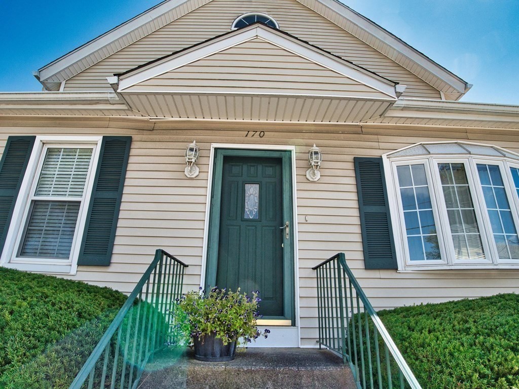 170 Lamphor Street Fall River, MA 02721 - Photo 5 of 41 Gallery Image 5