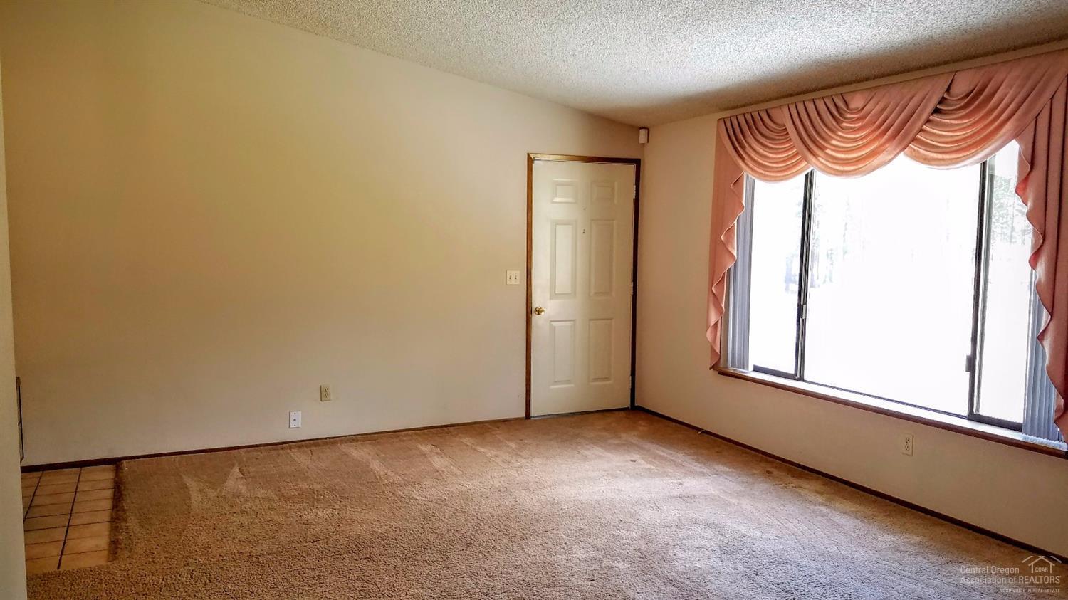 52430 Ammon Road La Pine, OR 97739 - Photo 11 of 23 Gallery Image 11
