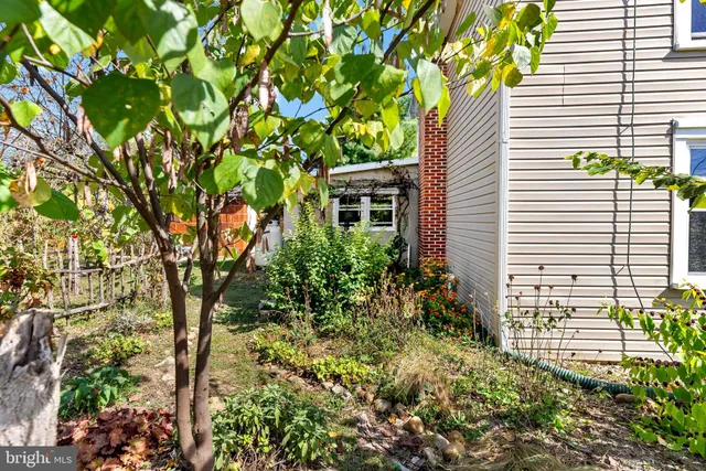 $275,000 | 9157 Williamsport Pike, Falling Waters, WV 25419