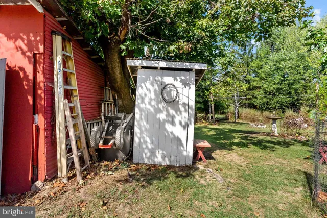 $275,000 | 9157 Williamsport Pike, Falling Waters, WV 25419