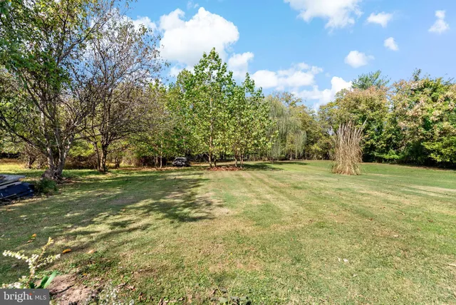 $275,000 | 9157 Williamsport Pike, Falling Waters, WV 25419