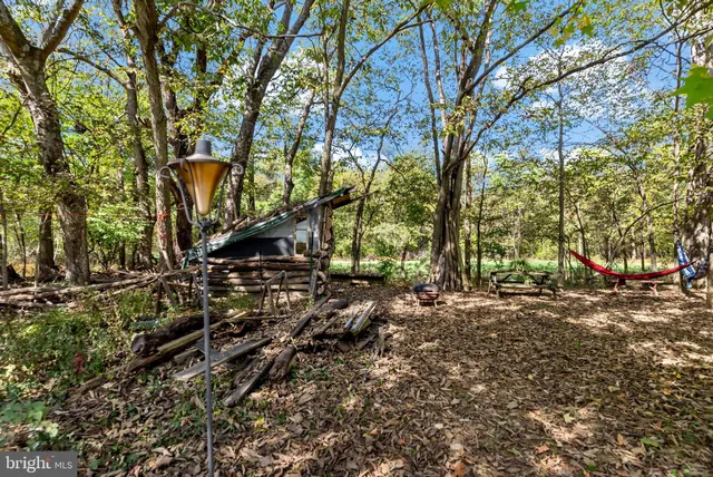 $275,000 | 9157 Williamsport Pike, Falling Waters, WV 25419