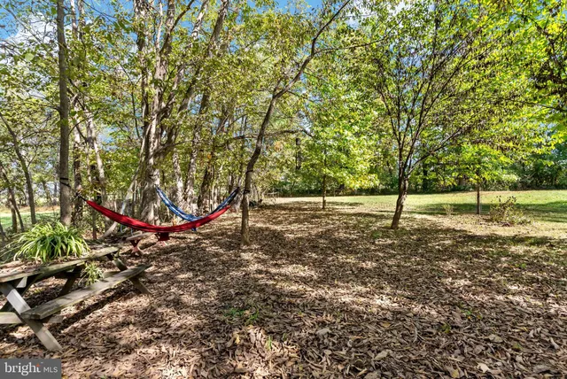 $275,000 | 9157 Williamsport Pike, Falling Waters, WV 25419